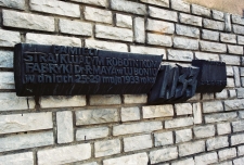 2002 - Zakłady Chemiczne - strajk tablica 1933r