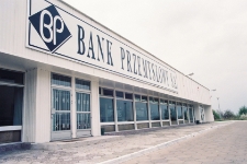 1995 - ul. Sikorskiego 44 - Bank Przemysłowy