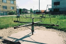 1994 - ul. Brzozowa - plac zabaw